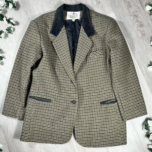 Elegant Houndstooth Vest in Black and Brown